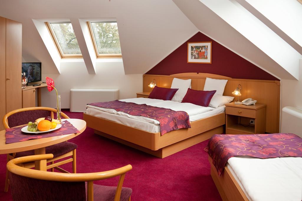 Hotel Kálvária Győr Quarto foto